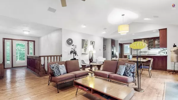 Holland, MI 49423,6530 Creekwood Court