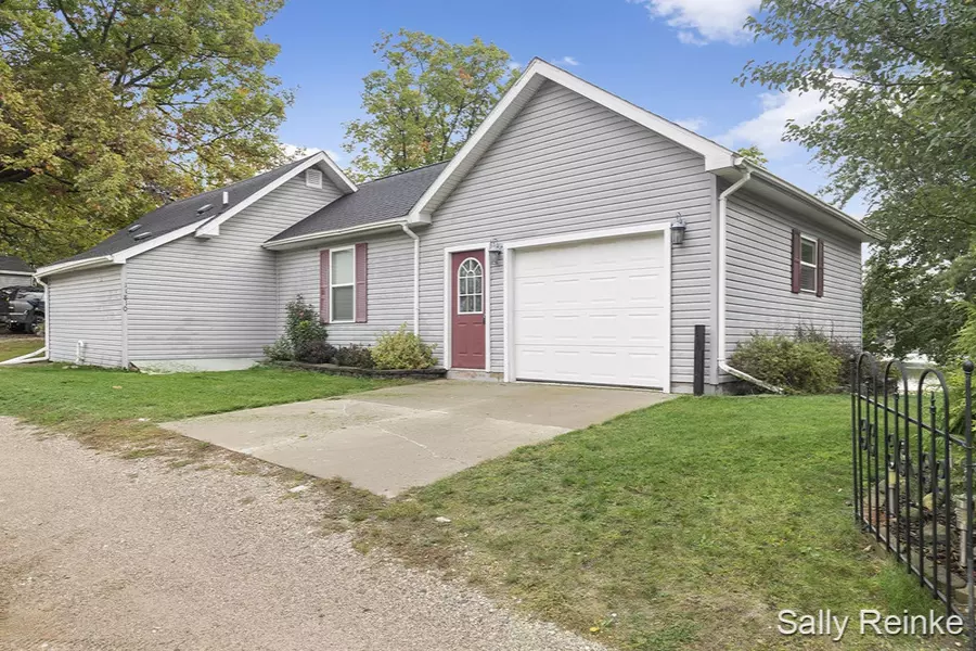11810 Maywood NE Drive, Sparta, MI 49345