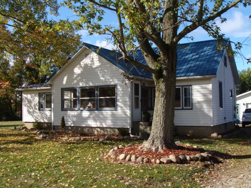 688 W Central Road, Bronson, MI 49028