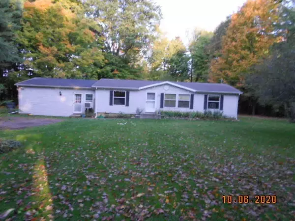 38866 Paw Paw Road, Paw Paw, MI 49079