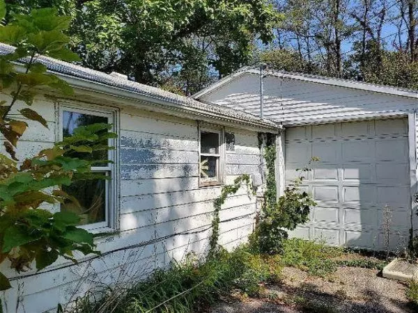 Dowagiac, MI 49047,227 Andrew Street