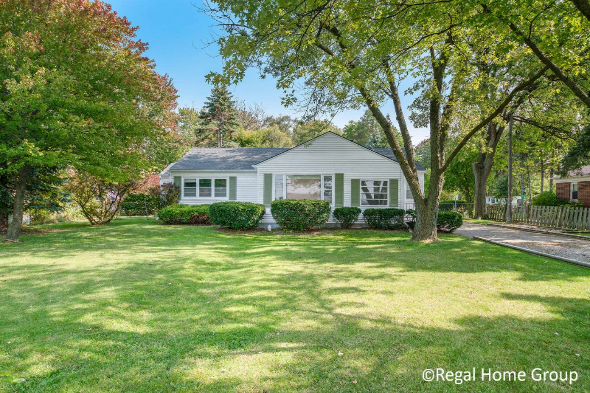 43954 North Avenue, Clinton Twp, MI 48035