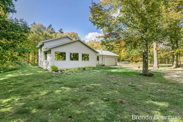 Kent City, MI 49330,262 17 Mile NW Road