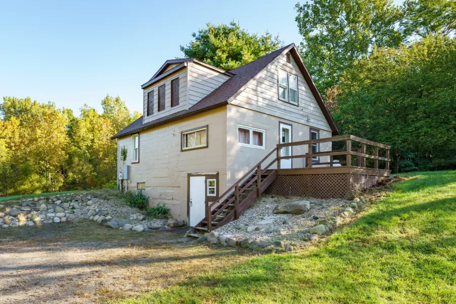 48297 CR 384, Grand Junction, MI 49056