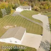 4618 Indian Lake Court, Wayland, MI 49348