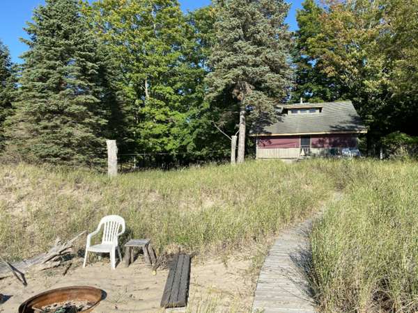 12614 Lakeview Road, Bear Lake, MI 49614