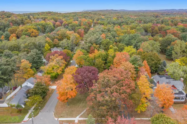 Pentwater, MI 49449,220 E Park Street