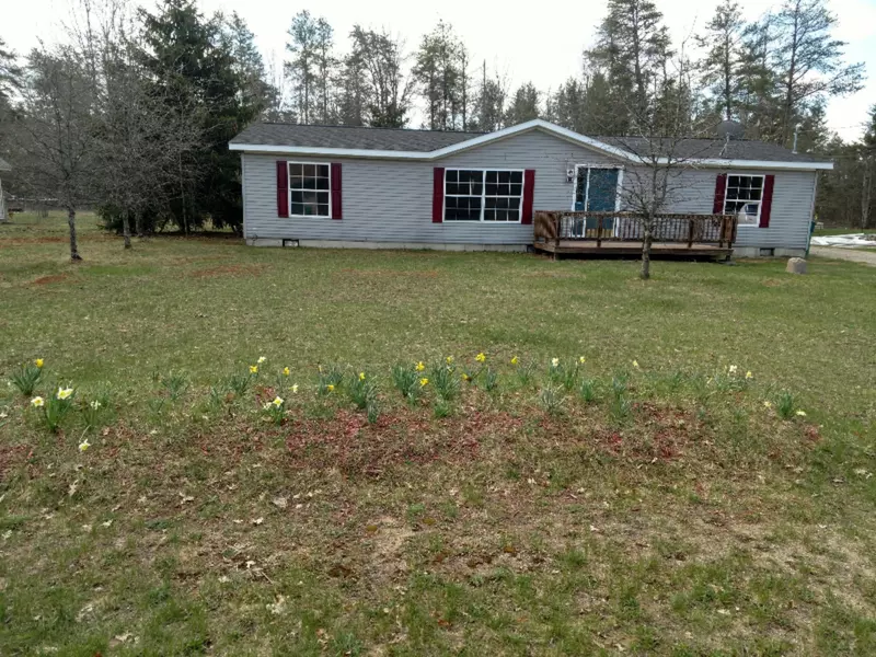 151 Tamarack Circle, Frederic, MI 49733