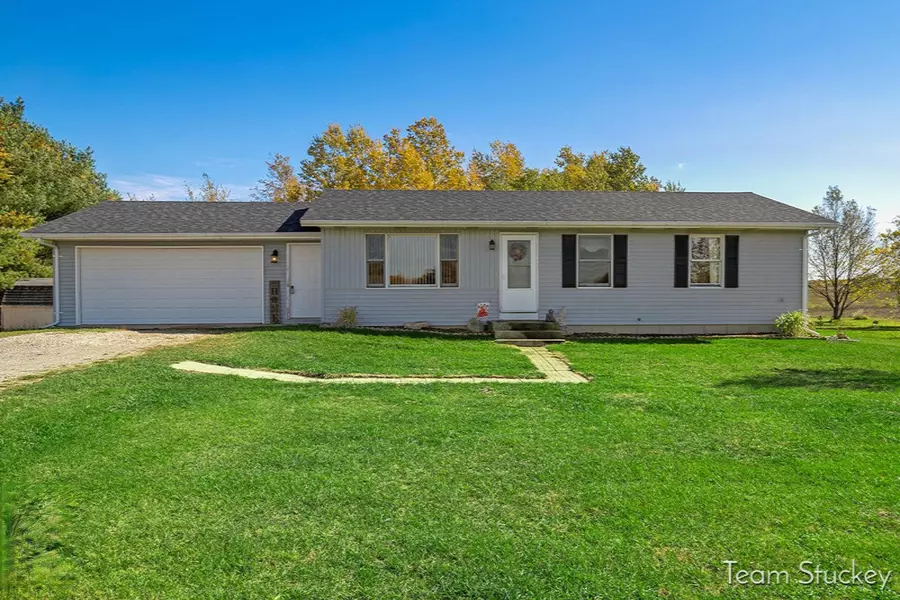 14310 Tyrone NW Avenue, Kent City, MI 49330