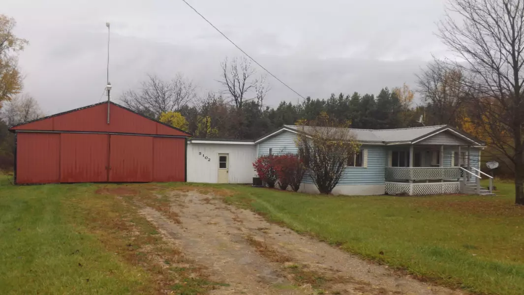 5102 S Holland Road, Sheridan, MI 48884