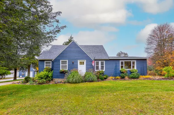 15823 Croswell Street, West Olive, MI 49460
