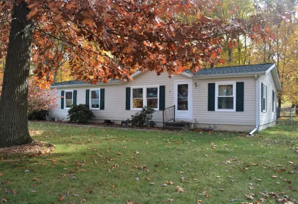 17 Westwood Drive, Springfield, MI 49037