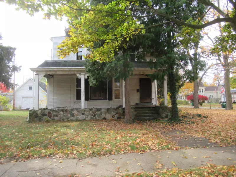 205 Main Street, Dowagiac, MI 49047