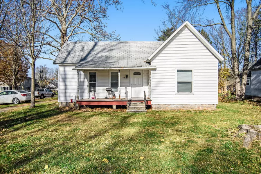 202 E Douglas, Bangor, MI 49013