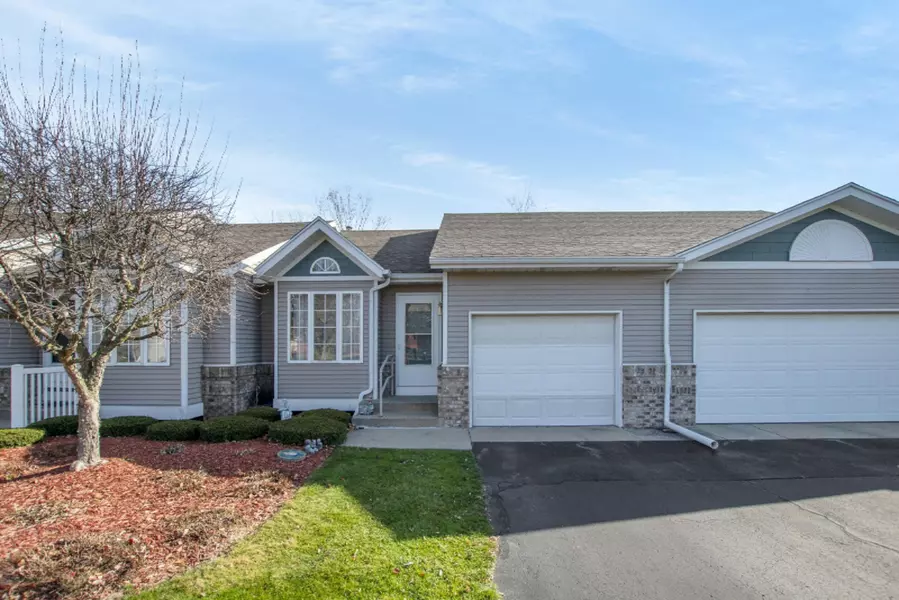 692 Glenvale Drive, Coopersville, MI 49404