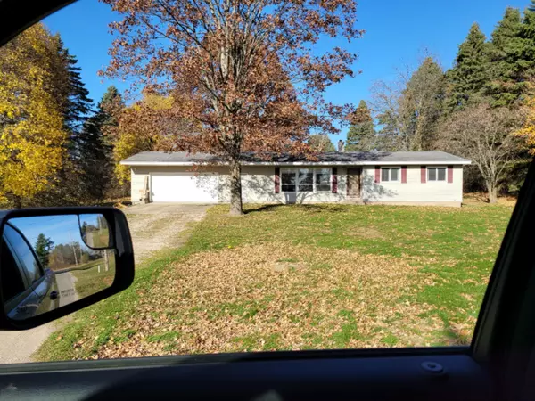 1238 W Esther Street, Scottville, MI 49454
