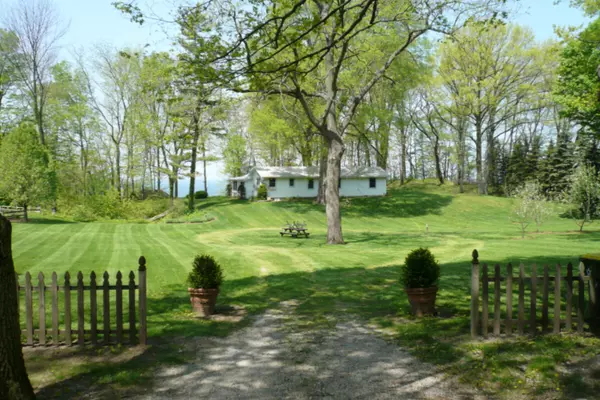 Coloma, MI 49038,4928 Pier Road #5A