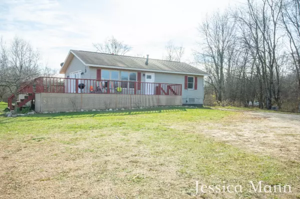 270 John Kent Drive, Ravenna, MI 49451