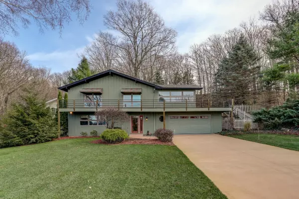 17355 Wood Drift Drive, West Olive, MI 49460