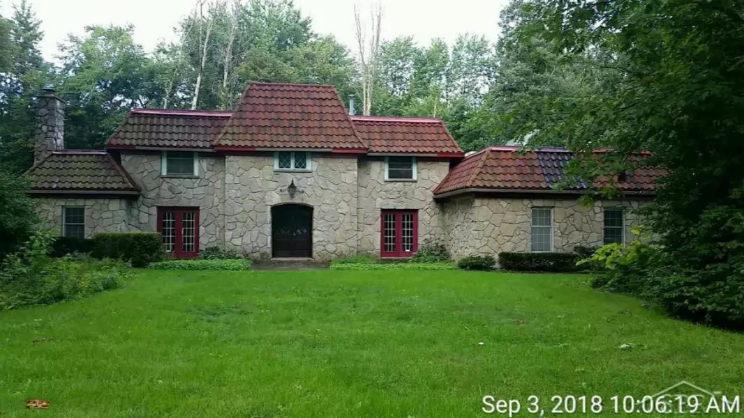 3463 Highland Drive, Bay City, MI 48706
