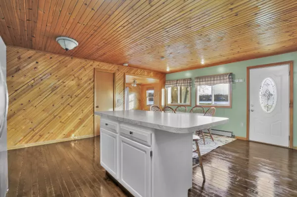 Delton, MI 49046,6226 Oakwood Drive