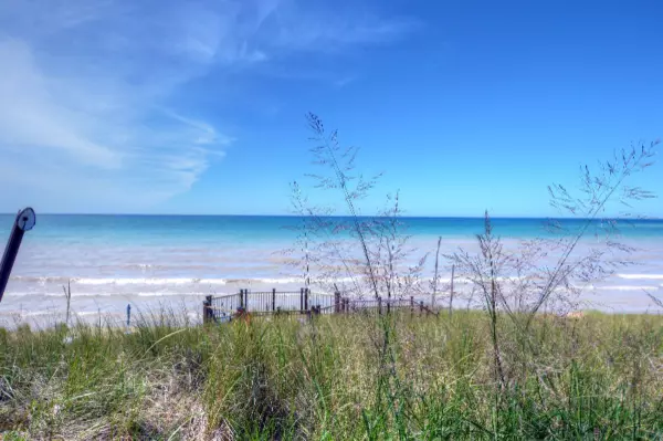 Pentwater, MI 49449,7404 Montgomery Boulevard