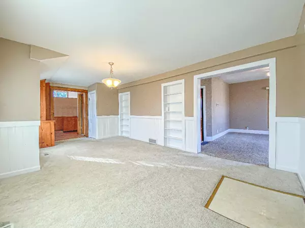 Dowagiac, MI 49047,407 West Street