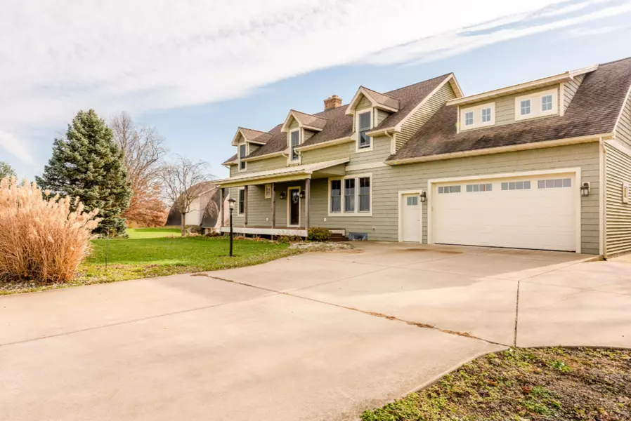 6326 Naomi Road, Eau Claire, MI 49111