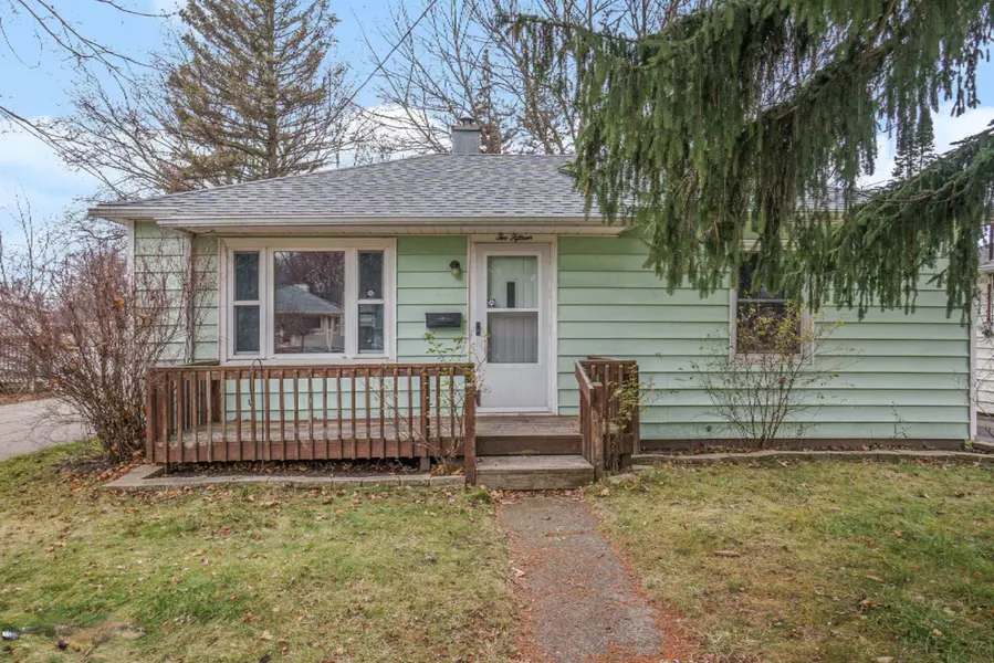 215 N 23rd Street, Springfield, MI 49015