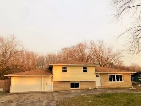 2553 Woodley Drive, Benton Harbor, MI 49022