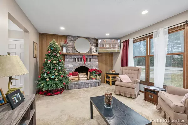 Fruitport, MI 49415,3429 E Pontaluna Road