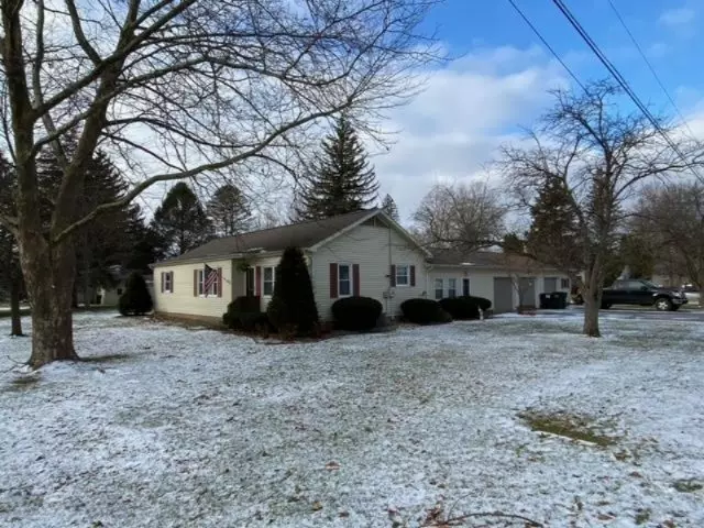 404 W Canal Street, Tekonsha, MI 49092