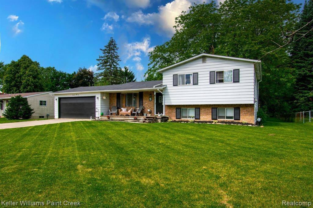 4153 MARIANNE Drive, Flushing, MI 48433