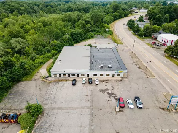 Jonesville, MI 49250,107 OLDS Street