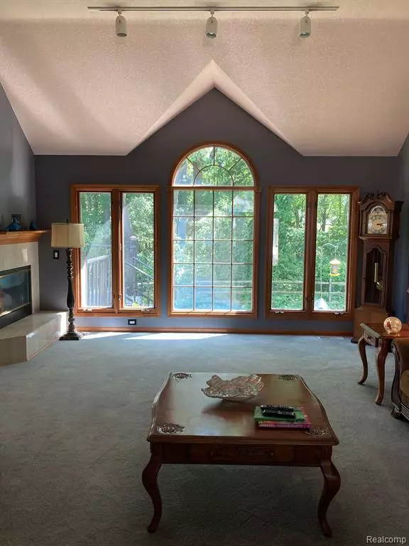 Lambertville, MI 48144,3333 HEMMINGWAY Lane