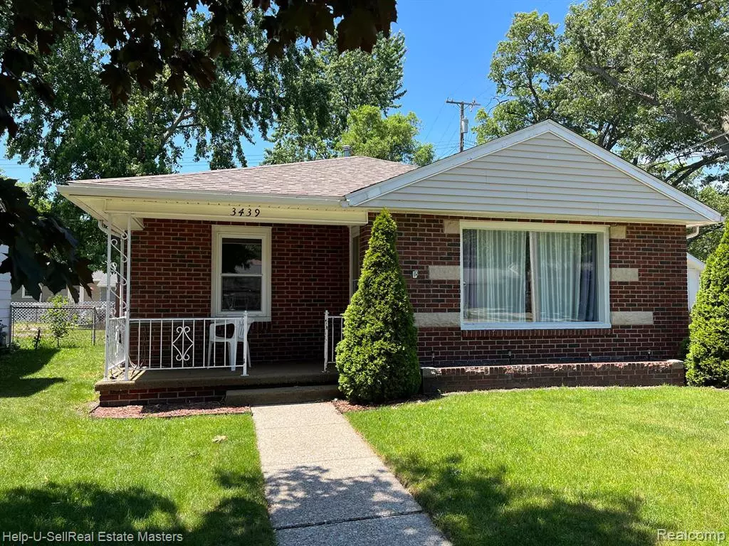 Port Huron, MI 48060,3439 MAPLE S Street