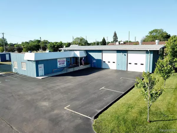 32755 WOOD Street, Rockwood, MI