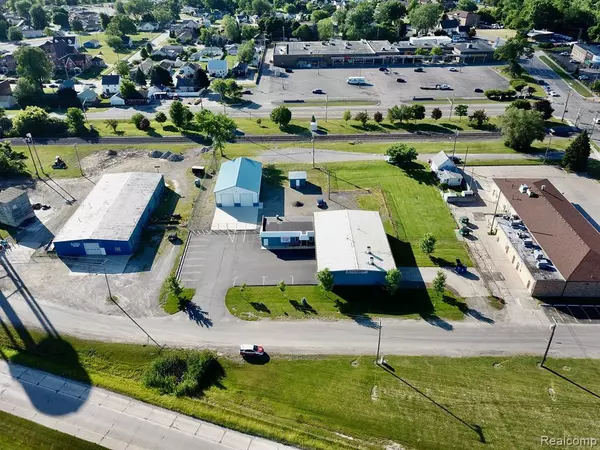 Rockwood, MI,32755 WOOD Street