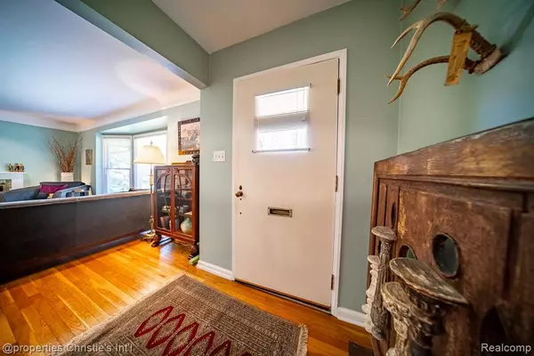 Beverly Hills, MI 48025,17139 KIRKSHIRE Avenue