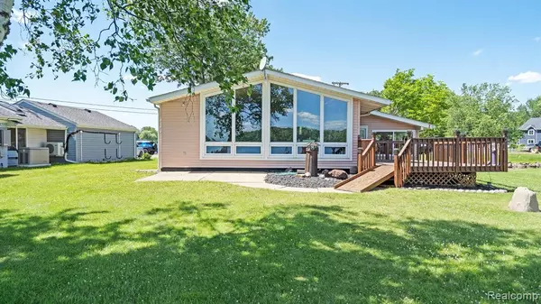Ortonville, MI 48462,2011 Lake Pointe Drive