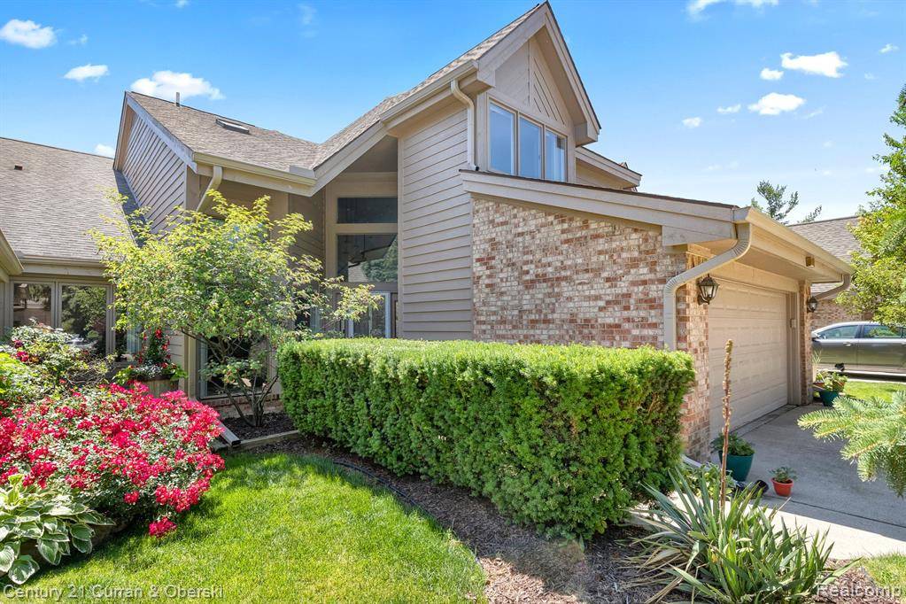 29449 N MEADOWRIDGE, Farmington Hills, MI 48334
