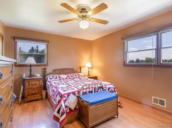 Lapeer, MI 48446,2555 CHEYENNE Drive