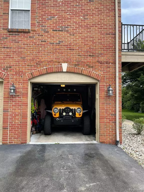 Woodhaven, MI 48183,23465 WILLIAMSBURG Circle