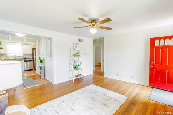 Madison Heights, MI 48071,26620 GROVELAND Street