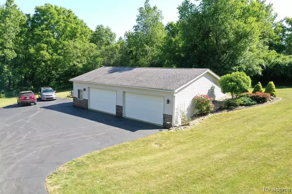 Metamora, MI 48455,3925 HUNTERS CREEK Road