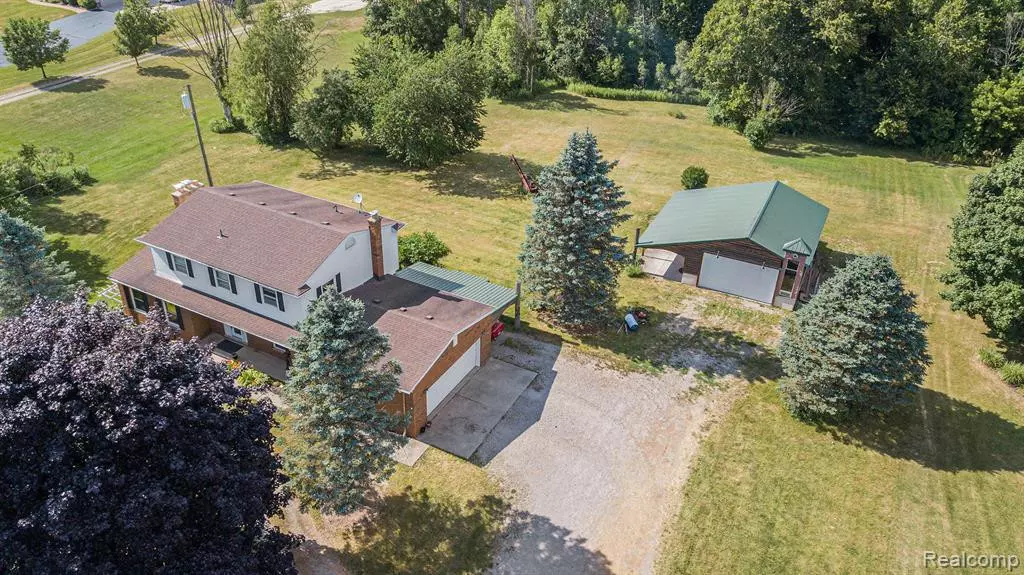 4141 OAKWOOD Road, Ortonville, MI 48462
