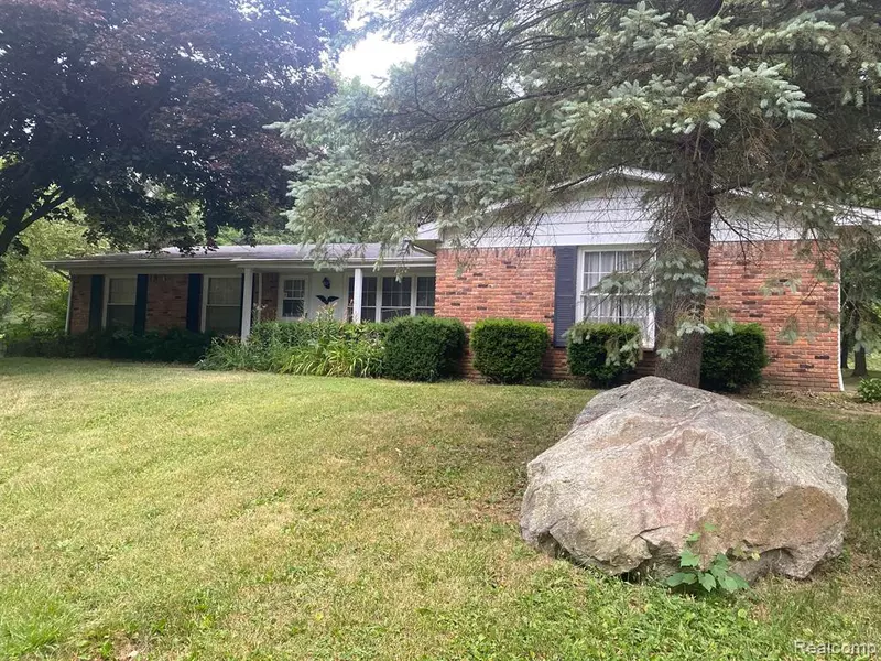 11280 BIGELOW Road, Davisburg, MI 48350