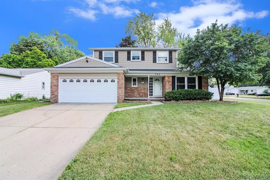 793 TARLETON Avenue, East Lansing, MI 48823