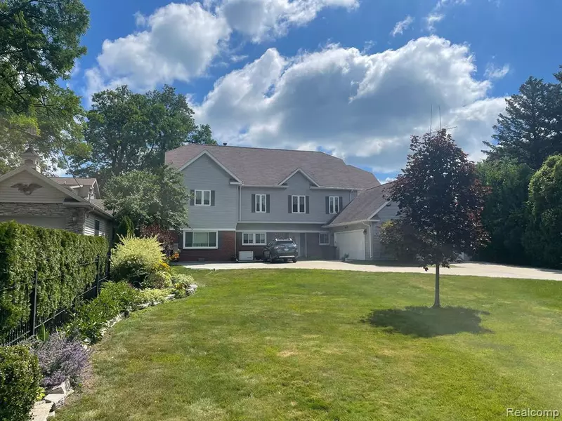 6026 WILDROSE Lane, Burtchville, MI 48059