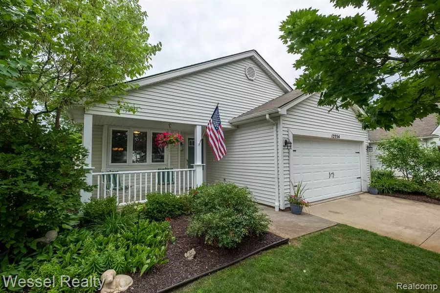 12334 GLASGOW Drive, Bruce, MI 48065